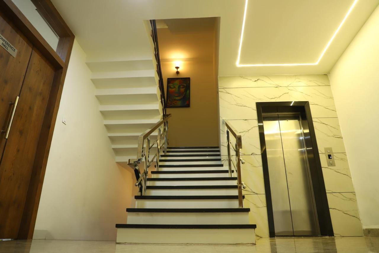 Hotel Singhnature Khandwa エクステリア 写真