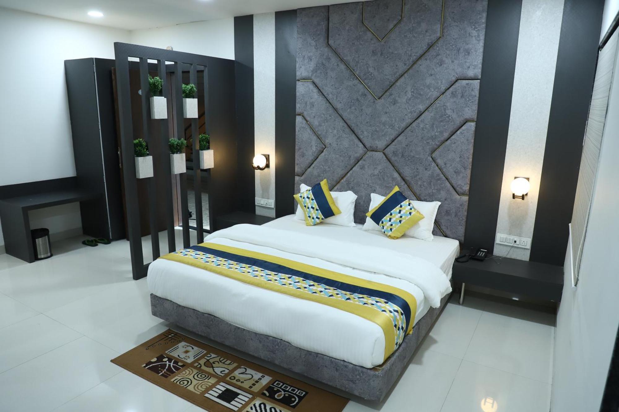 Hotel Singhnature Khandwa エクステリア 写真