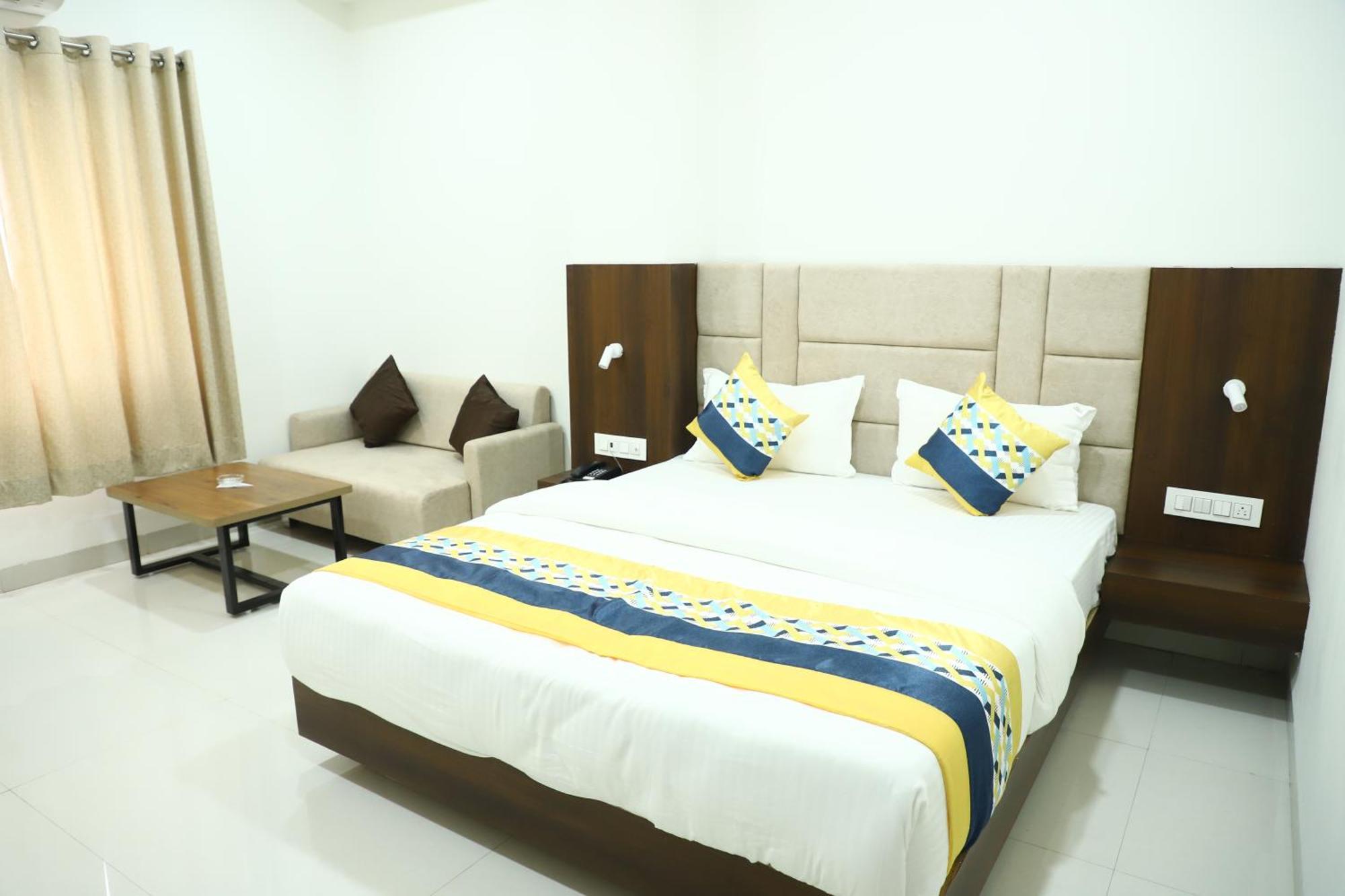 Hotel Singhnature Khandwa エクステリア 写真