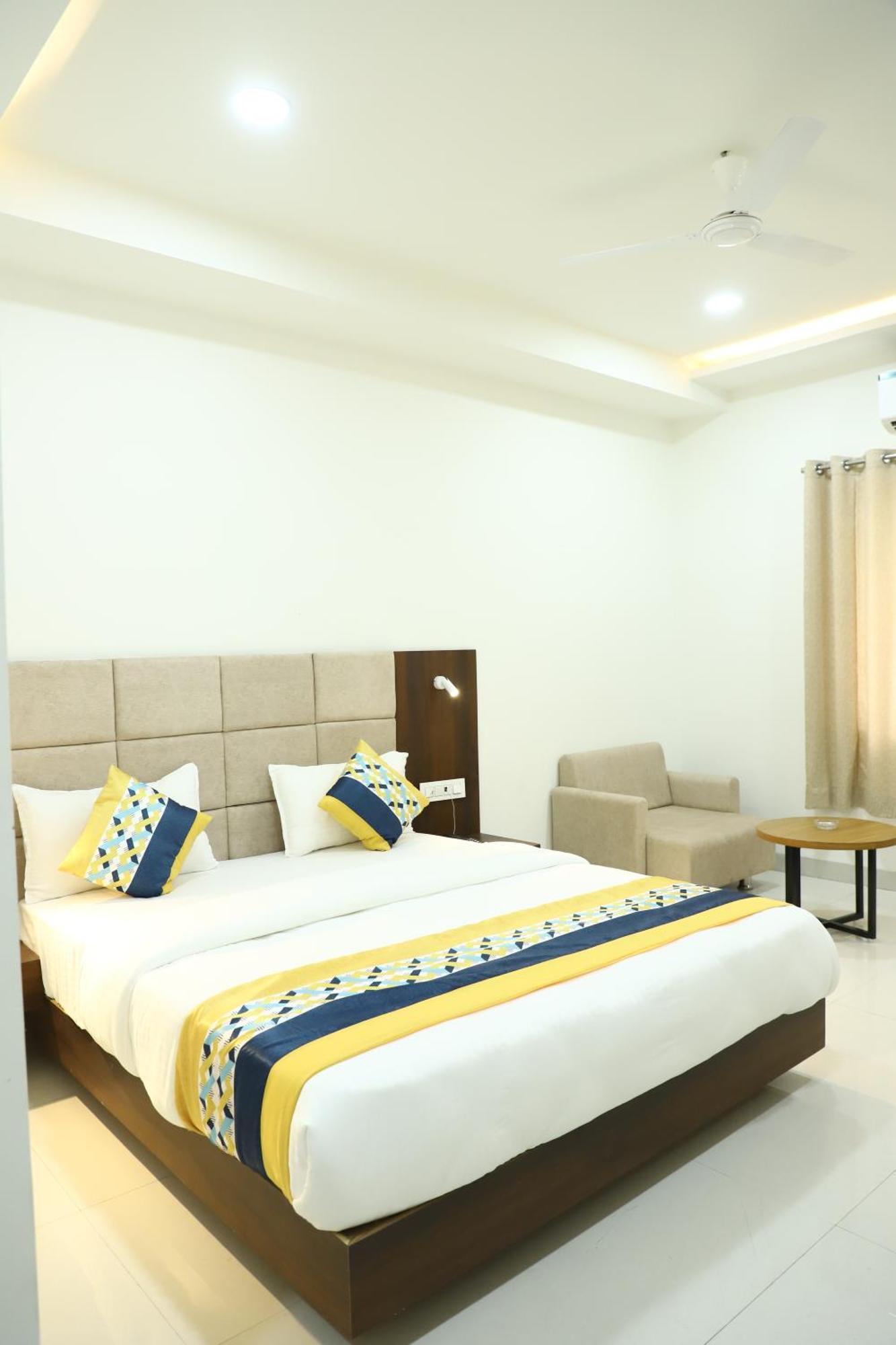 Hotel Singhnature Khandwa エクステリア 写真